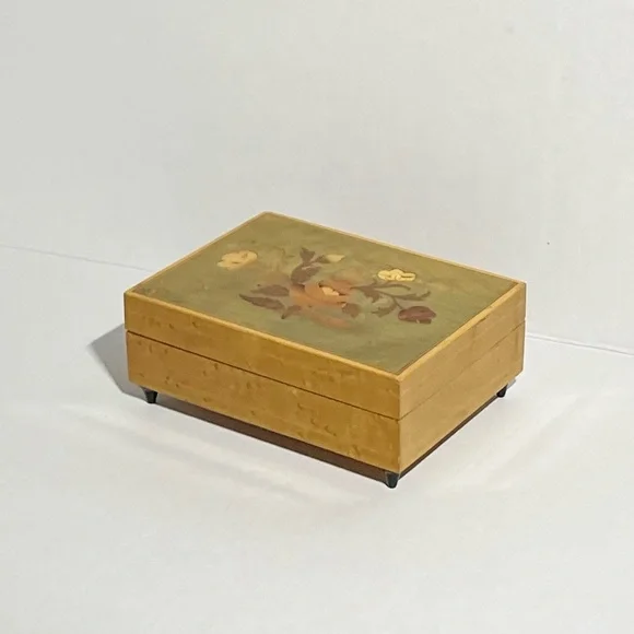 Vintage REUGE Floral Music Box